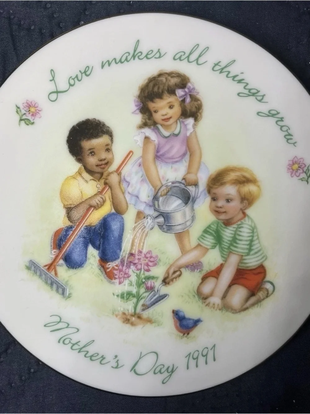 Avon Vintage 1991 Mother's Day Porcelain Plate “Love Makes All Things Grow”